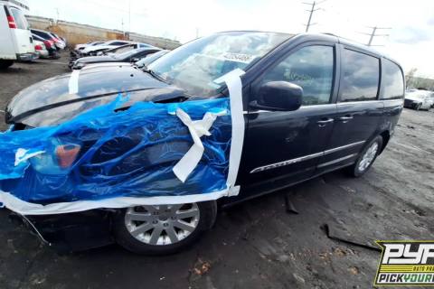 Photo of 2014 Chrysler Town & Country
