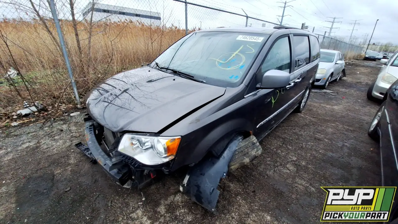 Photo of 2015 Chrysler Town & Country