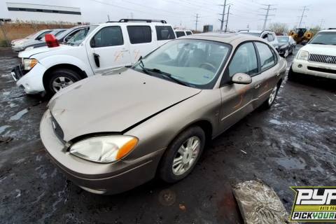 Photo of 2004 Ford Taurus