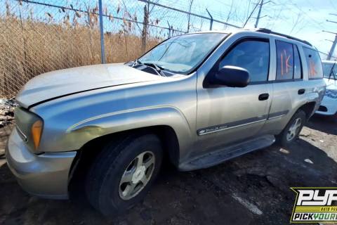 Photo of 2002 Chevrolet Trailblazer