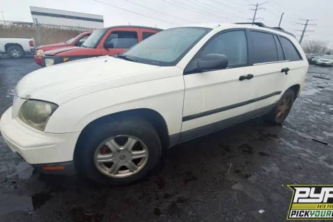 Photo of 2005 Chrysler Pacifica