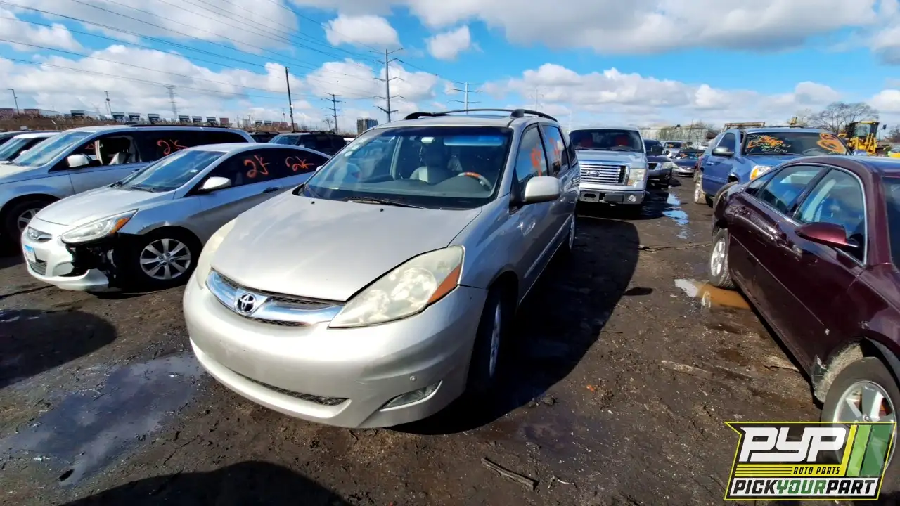 Photo of 2006 Toyota Sienna