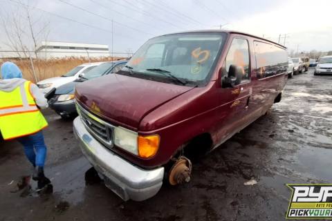 Photo of 2006 Ford E-350 Super Duty