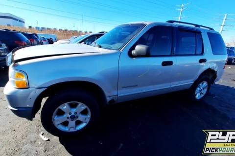Photo of 2004 Ford Explorer