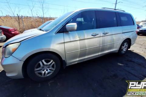 Photo of 2005 Honda Odyssey