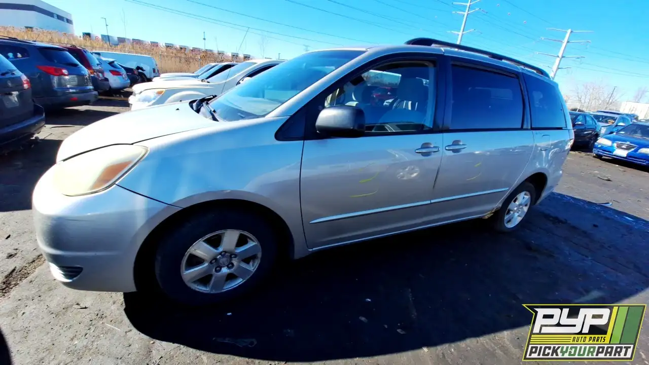 Photo of 2005 Toyota Sienna