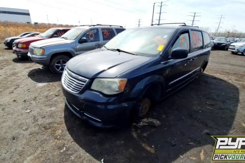 Photo of 2014 Chrysler Town & Country