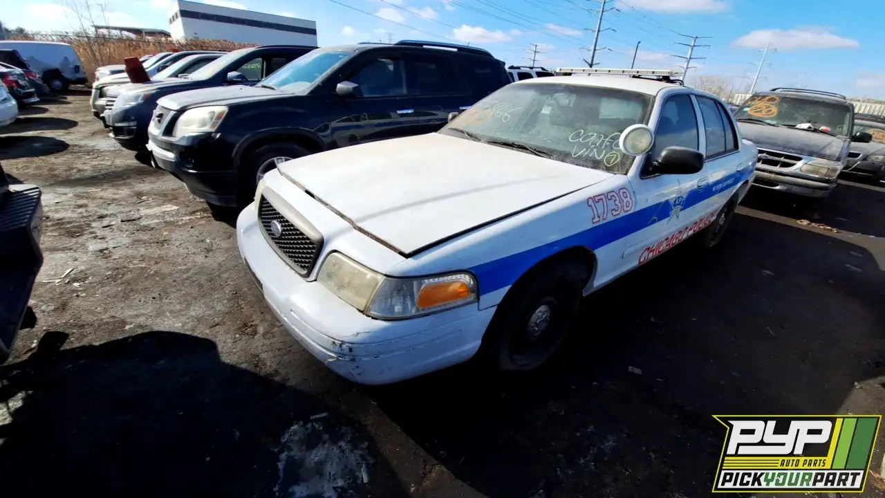 Photo of 2006 Ford Crown Victoria