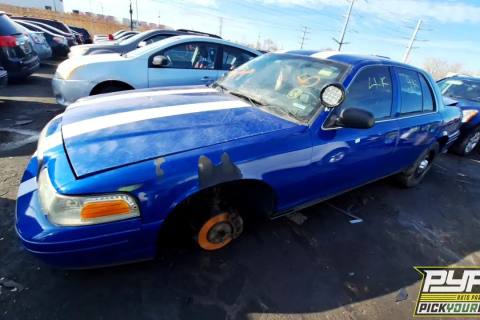 Photo of 2006 Ford Crown Victoria