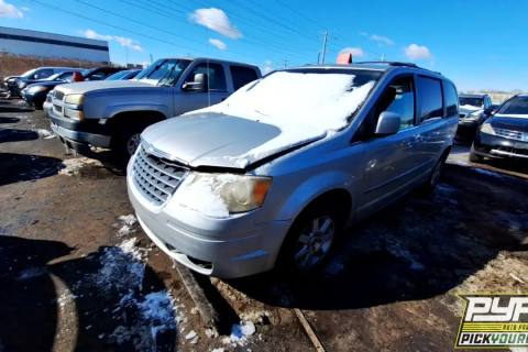 Photo of 2010 Chrysler Town & Country
