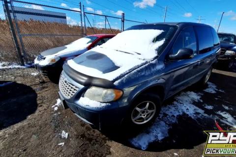 Photo of 2002 Chrysler Voyager