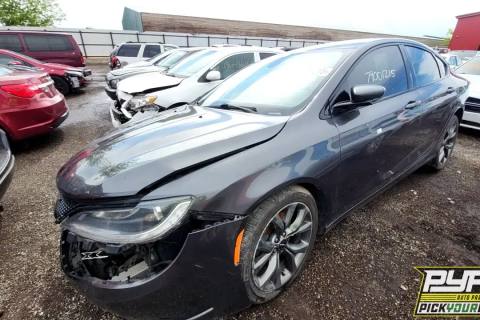 Photo of 2015 Chrysler 200