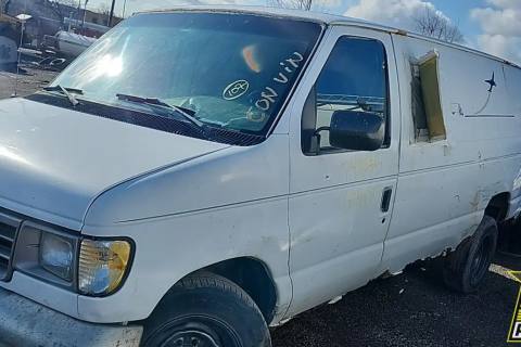 Photo of 1996 Ford E-250 Econoline