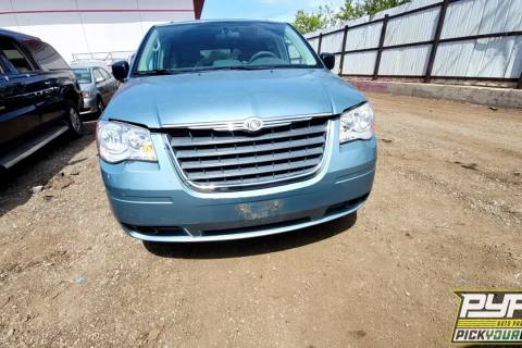 Photo of 2010 Chrysler Town & Country