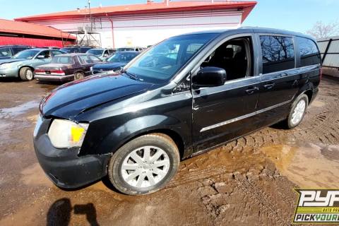 Photo of 2013 Chrysler Town & Country