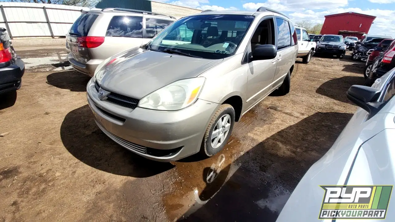 Photo of 2004 Toyota Sienna