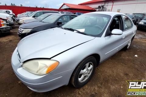 Photo of 2002 Ford Taurus