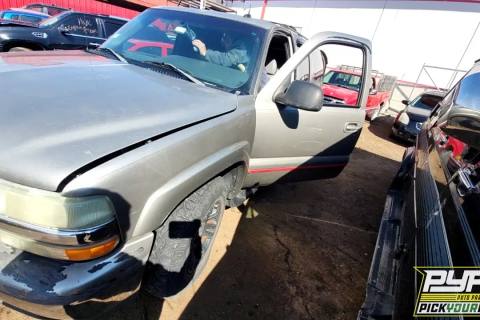 Photo of 2002 Chevrolet Suburban 1500