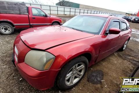 Photo of 2005 Dodge Magnum