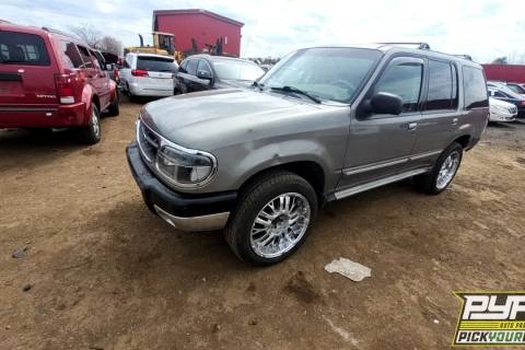 Photo of 2000 Ford Explorer