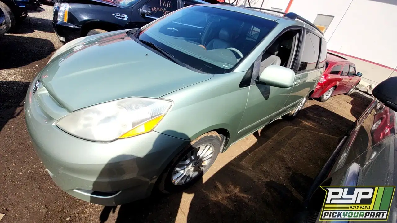Photo of 2008 Toyota Sienna