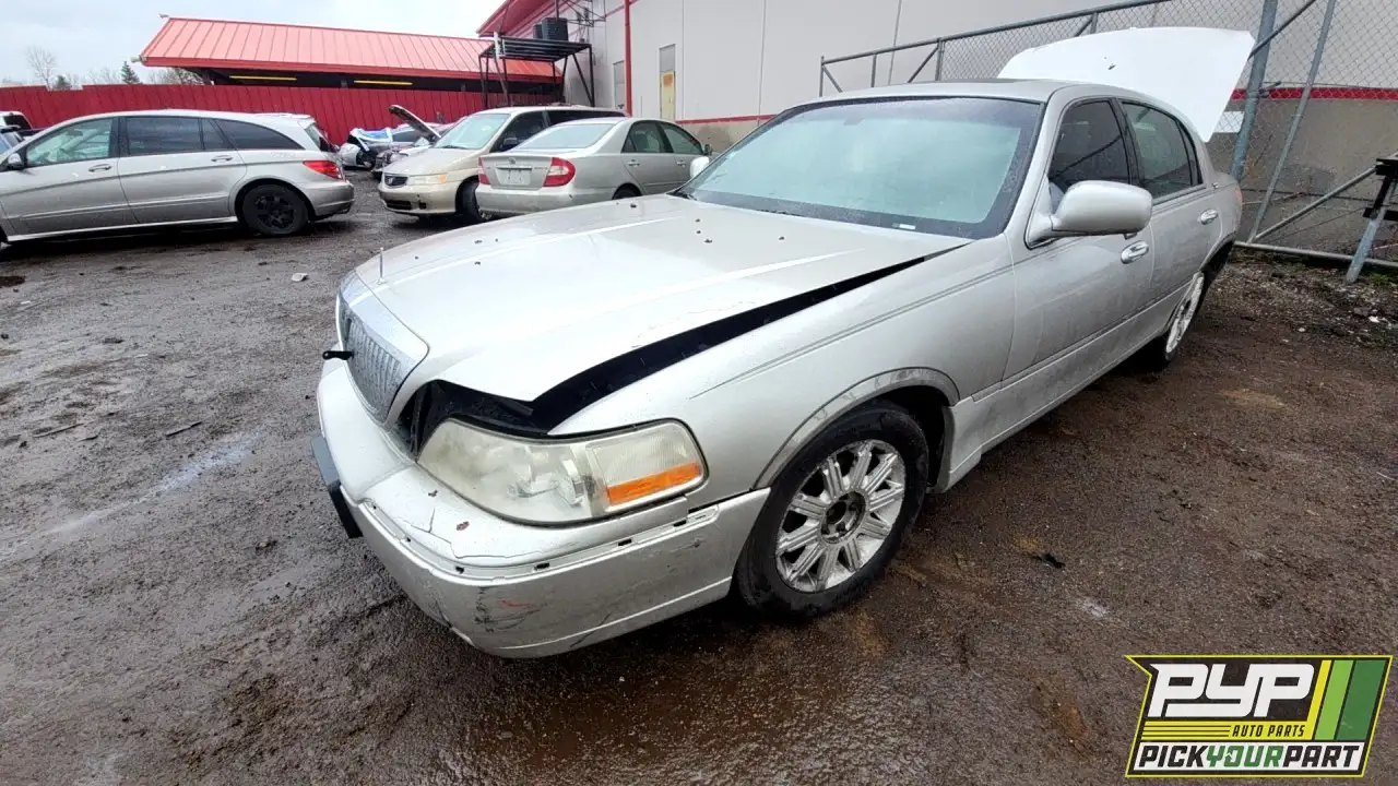 Photo of 2006 Lincoln Town Car