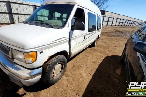 Photo of 2000 Ford E-150 Econoline