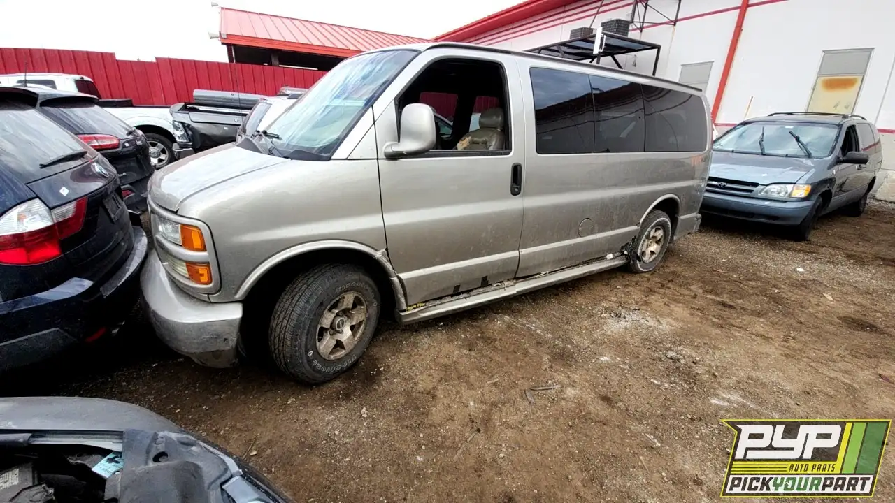 Photo of 2002 Gmc Savana 1500