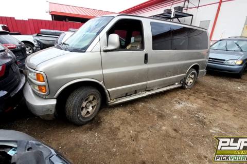 Photo of 2002 Gmc Savana 1500
