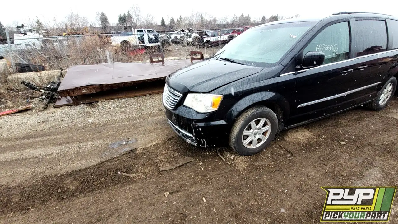 Photo of 2013 Chrysler Town & Country