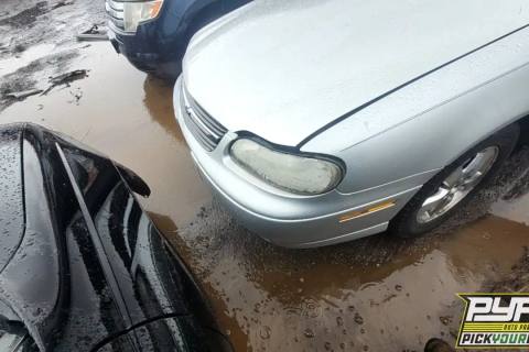 Photo of 2001 Chevrolet Malibu
