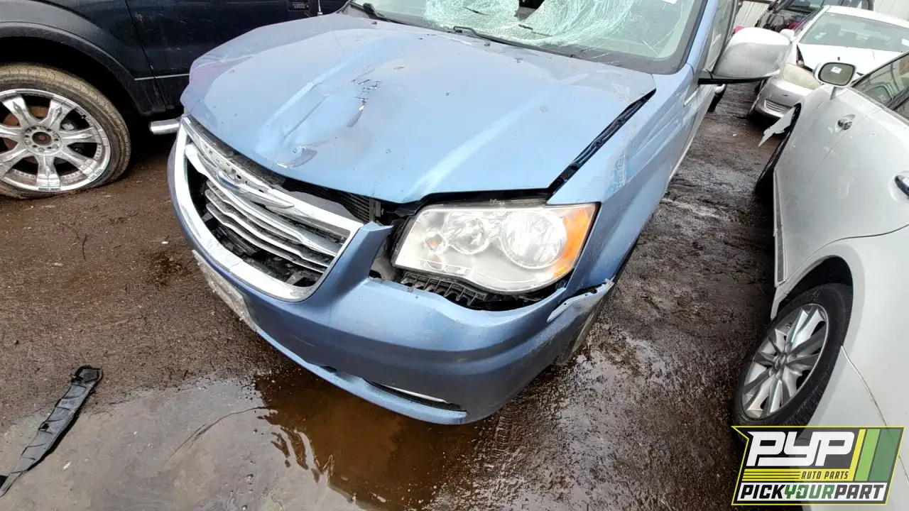 Photo of 2012 Chrysler Town & Country