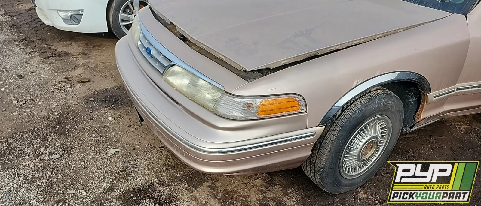 Photo of 1996 Ford Crown Victoria
