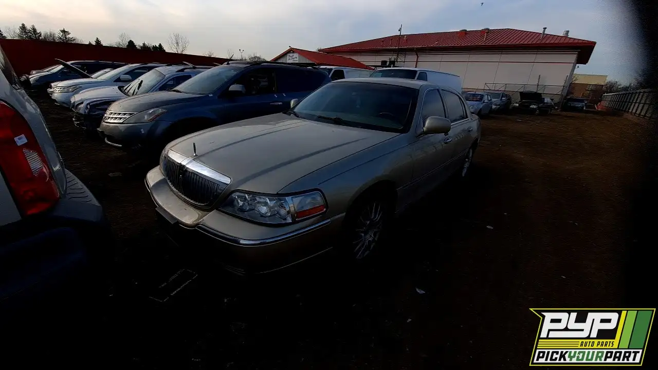 Photo of 2006 Lincoln Town Car