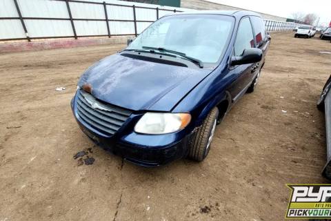 Photo of 2006 Chrysler Town & Country