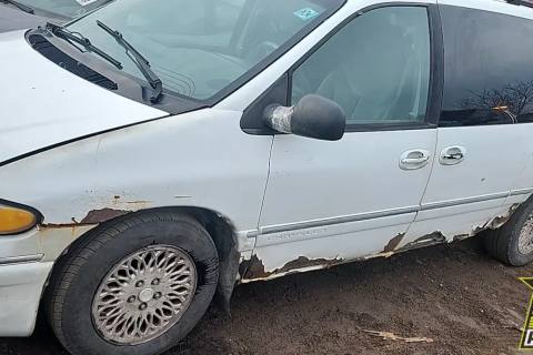 Photo of 1996 Chrysler Town & Country
