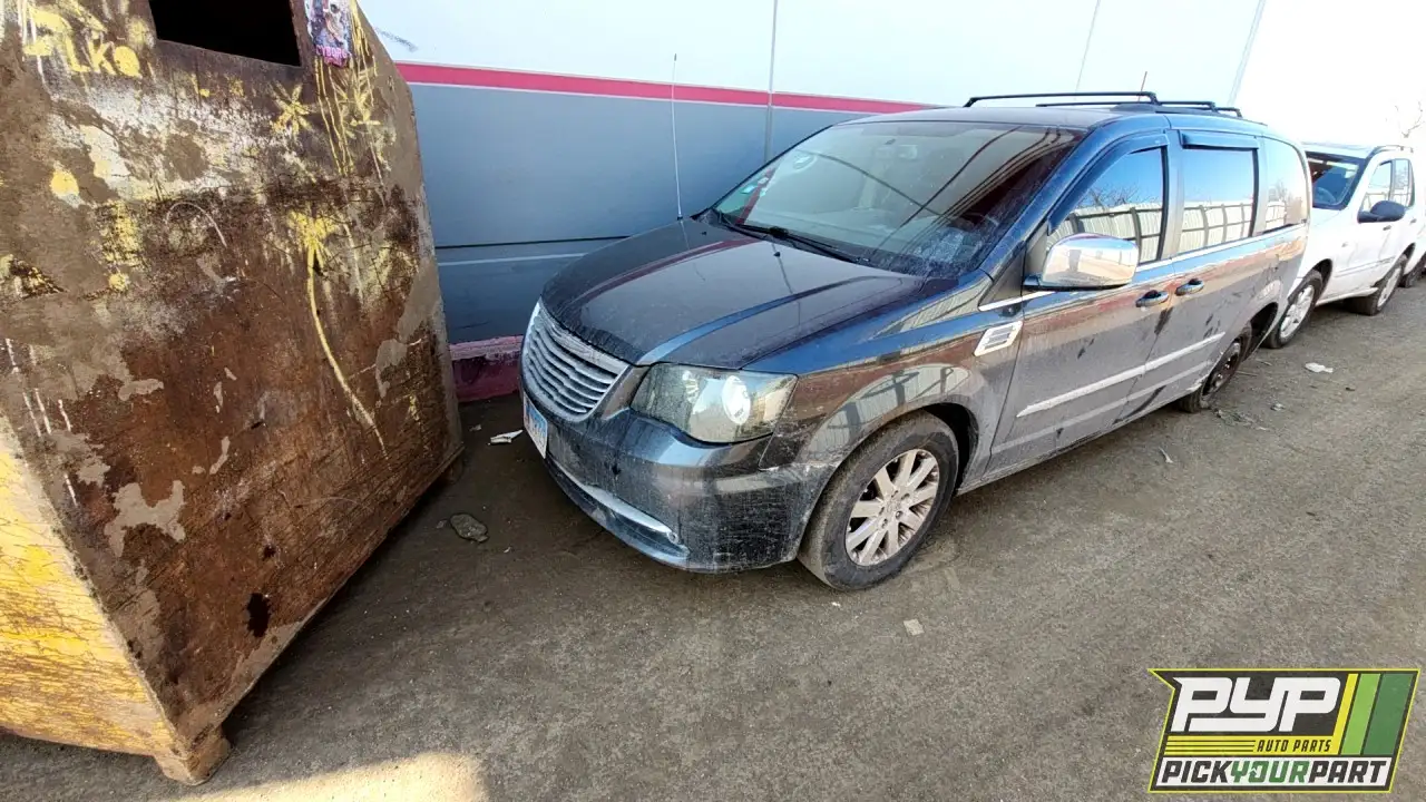 Photo of 2011 Chrysler Town & Country