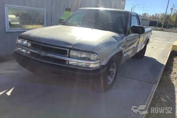Photo of 2002 Chevrolet S10 Pickup
