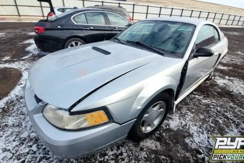 Photo of 2000 Ford Mustang