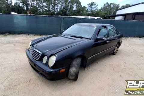Photo of 2001 Mercedes-Benz E320