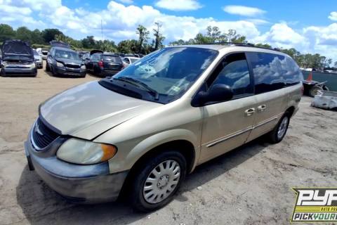 Photo of 2001 Chrysler Town & Country
