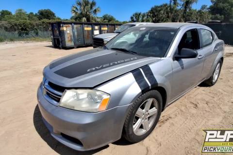 Photo of 2013 Dodge Avenger