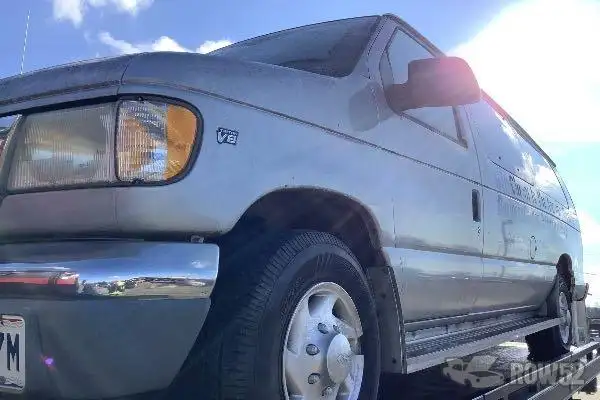Photo of 1999 Ford Econoline
