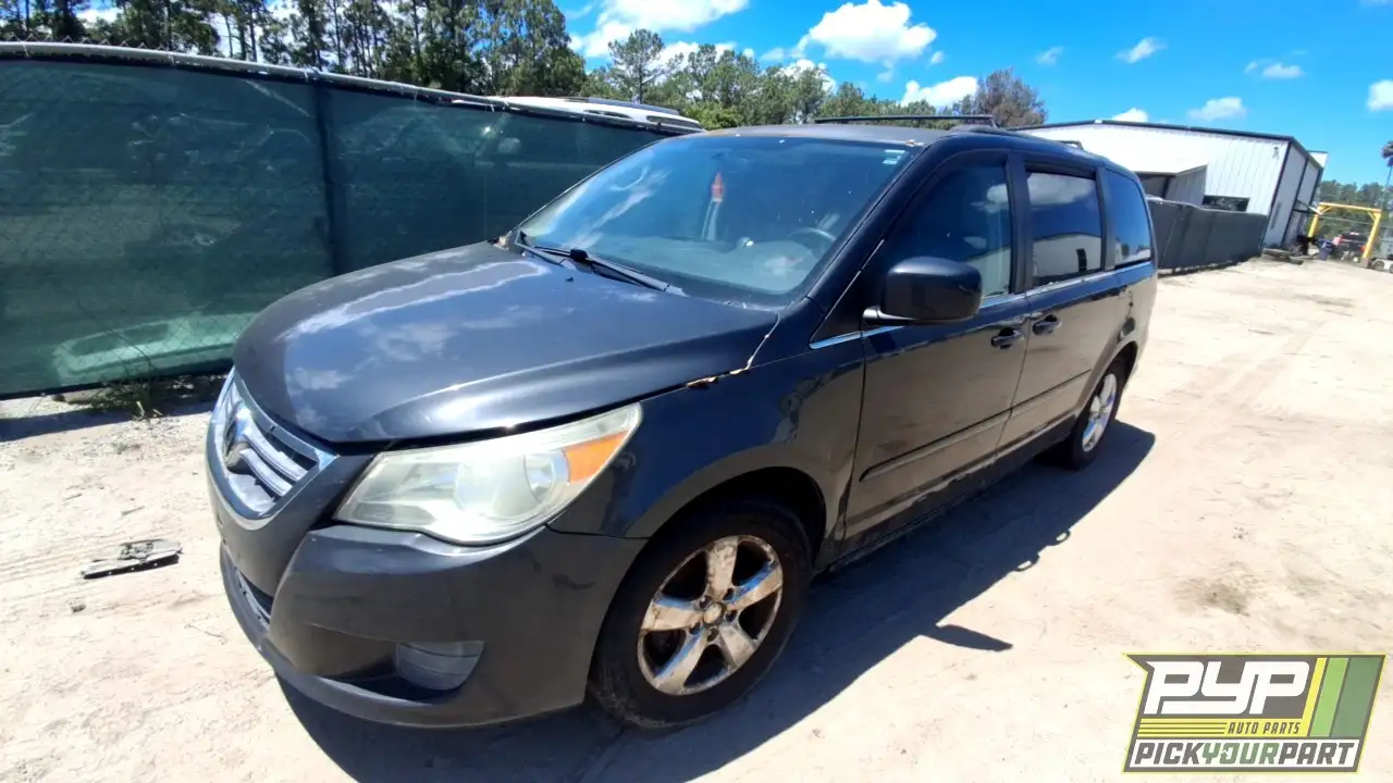 Photo of 2011 Volkswagen Routan