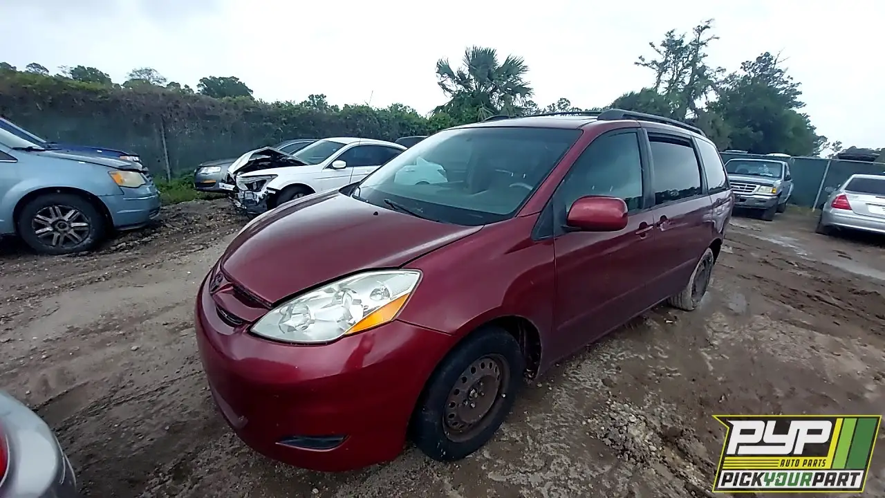 Photo of 2008 Toyota Sienna