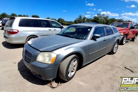 Photo of 2006 Dodge Magnum