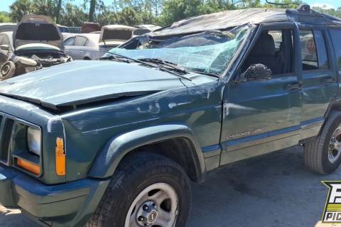 Photo of 1999 Jeep Cherokee