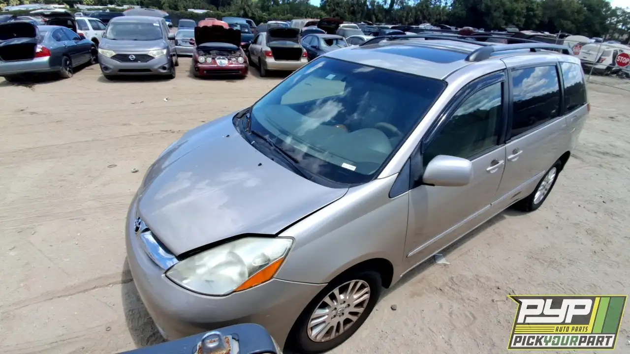 Photo of 2008 Toyota Sienna
