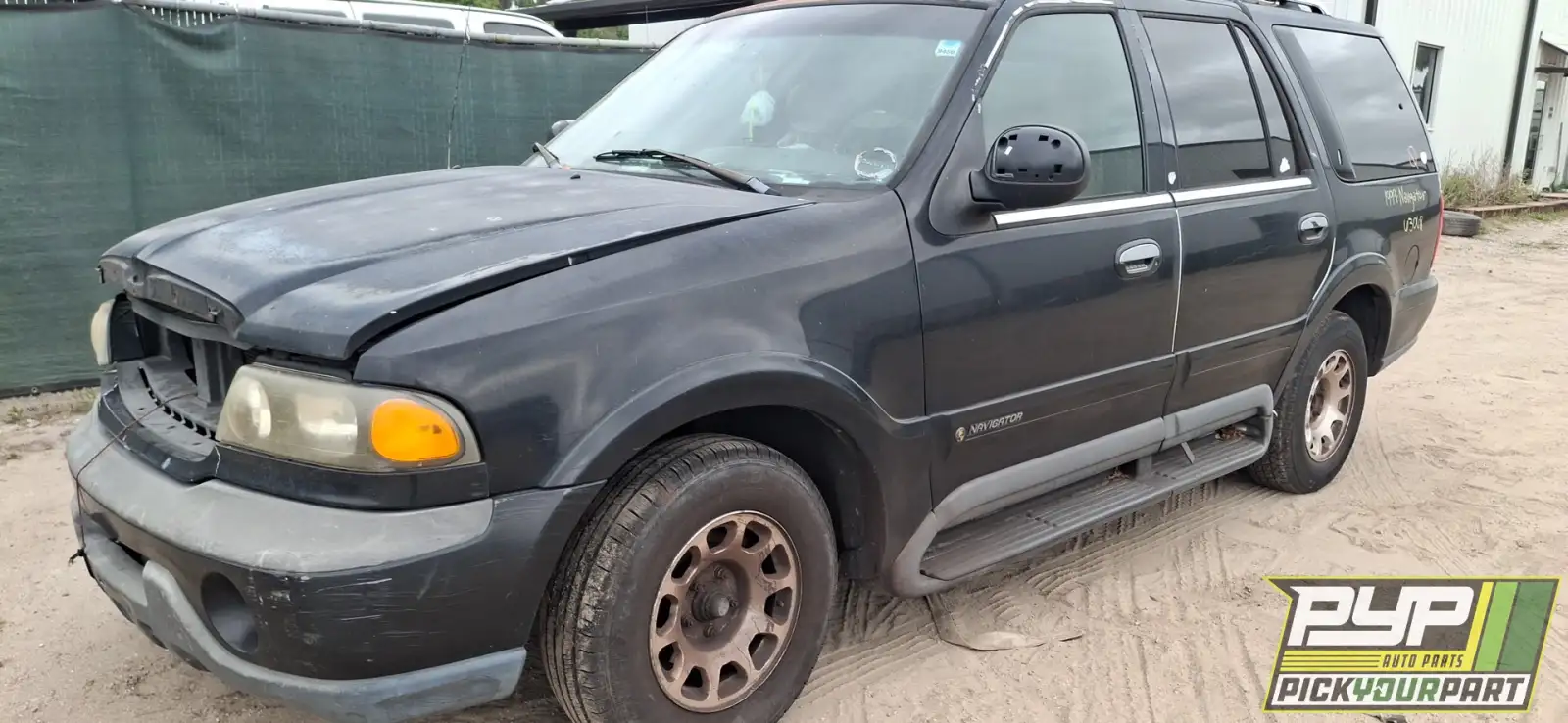 Photo of 1999 Lincoln Navigator