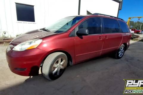 Photo of 2008 Toyota Sienna
